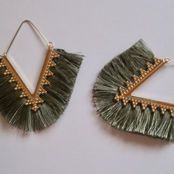 Fringed Green BOHO Earrings BNWOT - Picture 3 of 7